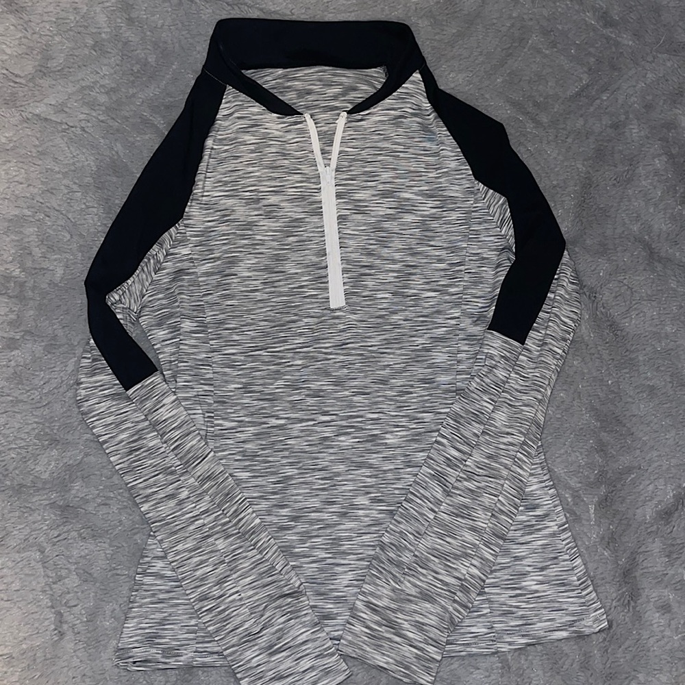 ATHLETIC ZIP-UP TOP!!